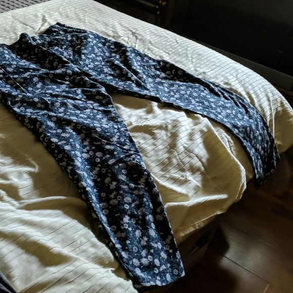 Pants - Picture 2 of 3